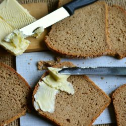 Malfabrot: das dunkle Brot aus dem Osten